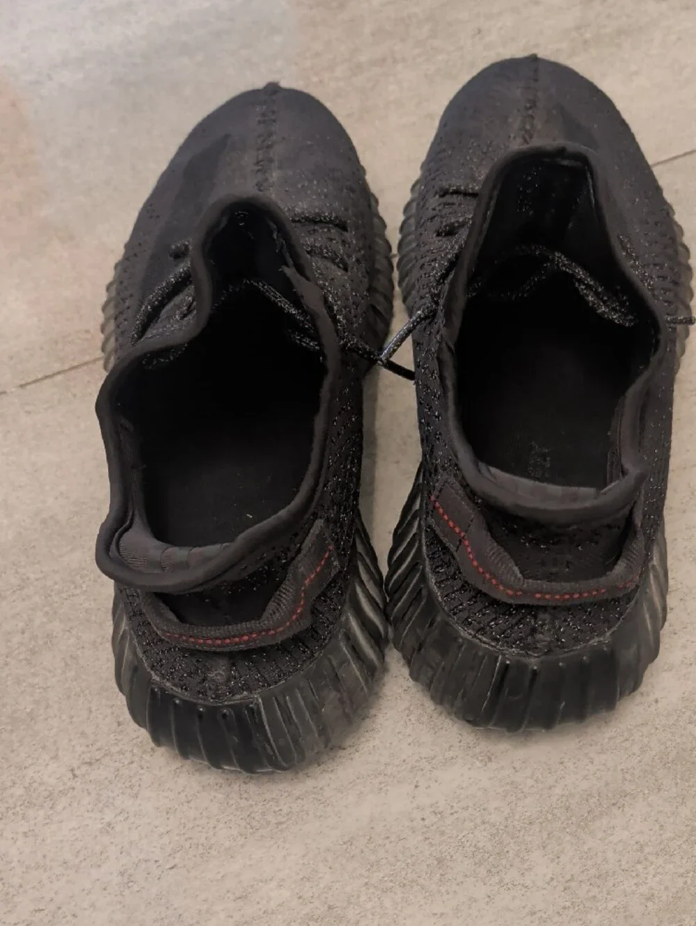 Yeezy Boost 350 V2 Triple Black - Men